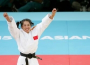 开云体育网站-日本女子柔道选手在比赛中圆梦