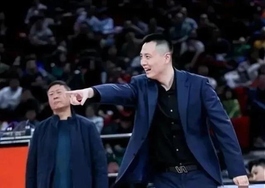 包含上海男篮实现三连胜，稳领西部第一的词条