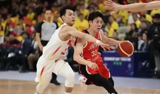 中国队在比赛中表现出色，成功击败对手