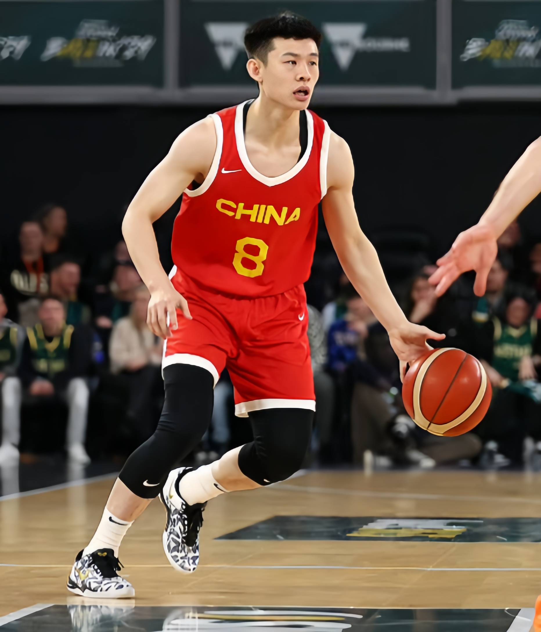 热身赛-中国男篮不敌西甲球队廖三宁16分(西甲派系大揭秘西甲有哪些球队)