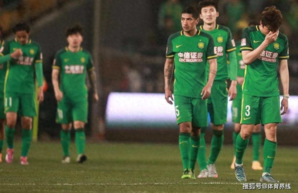 一蹶不振？国安两场完败问题全暴露一周前还是争冠大热门(国足1球小负日本遭遇世预赛12强赛开局2连败)