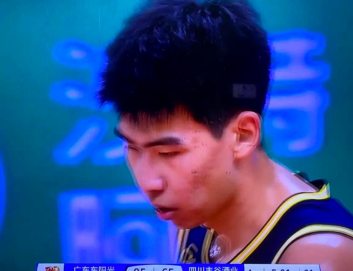 比赛中硬刚主帅！曝徐昕已向杜锋道歉并取得原谅的简单介绍